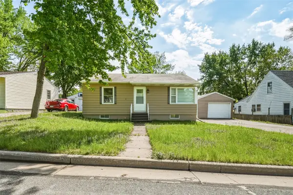 1021 Essex Street, Eau Claire, WI 54703