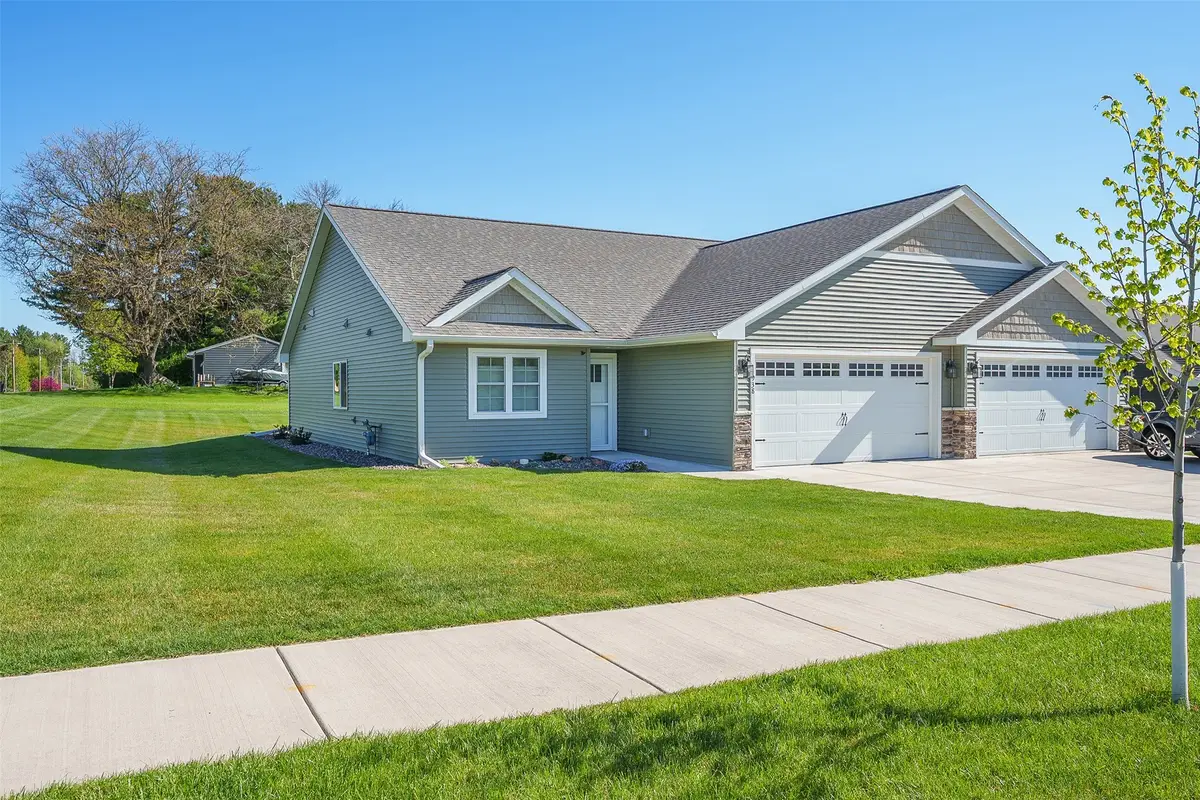 938 Jeffers Ridge, Eau Claire, WI 54703 - #1