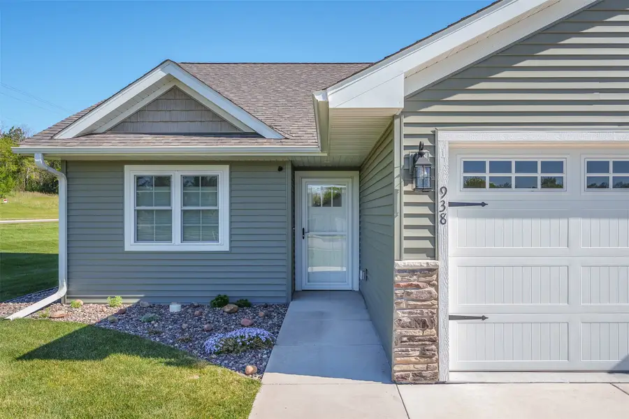 938 Jeffers Ridge, Eau Claire, WI 54703 - #2