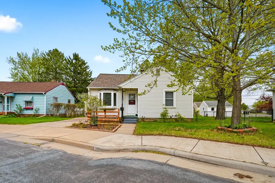 1525 Lee Street, Eau Claire, WI 54701 - #3
