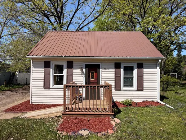 3238 7th Street, Eau Claire, WI 54703