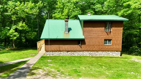 N 5543 County Hwy Bb, Stone Lake, WI 54876