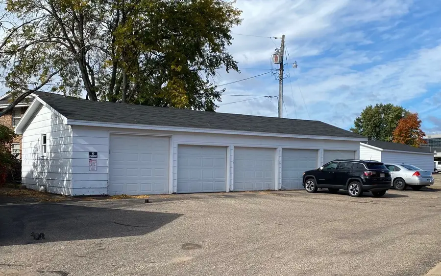 2714 Thomas Drive #1-4, Eau Claire, WI 54701 - #2