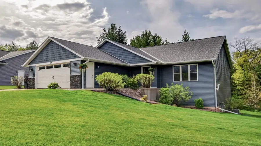 695 Autumn Drive, Altoona, WI 54720 - #2