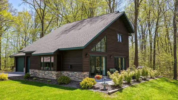 810 E Lake Drive, Shell Lake, WI 54871