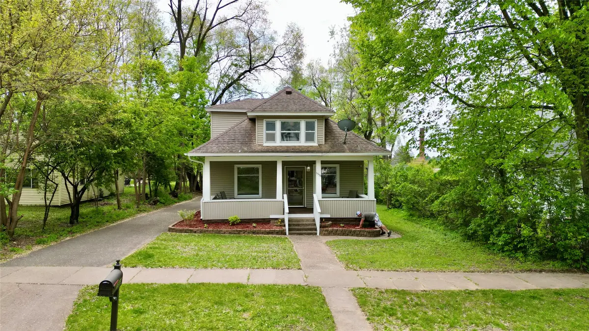 1533 E Madison Street, Eau Claire, WI 54703 - #1