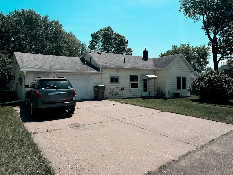536 Olive Street, Chippewa Falls, WI 54729 - #2