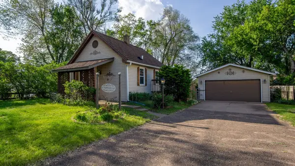 2220 Valley View Place, Eau Claire, WI 54703