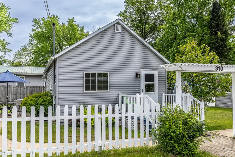 310 E 3rd Street Street, Black River Falls, WI 54615 - #2