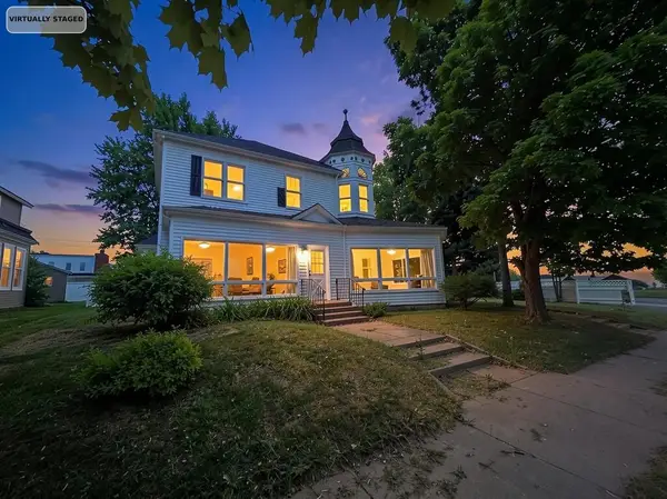 9 4th Avenue, Shell Lake, WI 54871