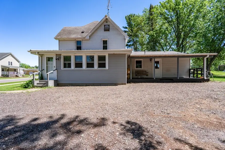 334 E 2nd Avenue, Stanley, WI 54768 - #3