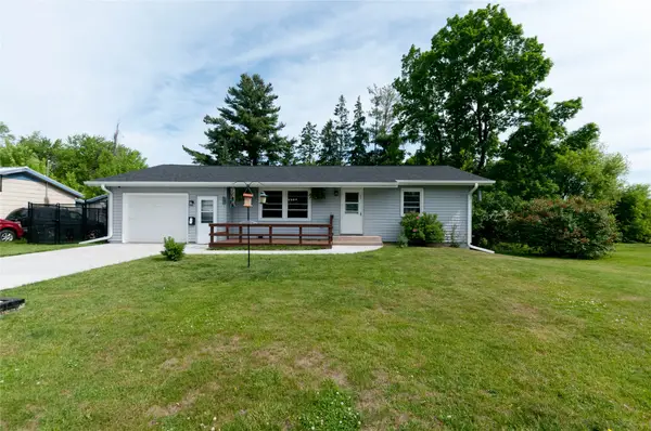 125 W Monroe Avenue, Barron, WI 54812