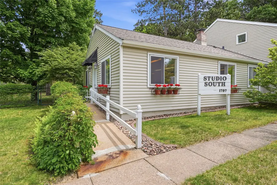 1707 South Street, Eau Claire, WI 54701 - #2