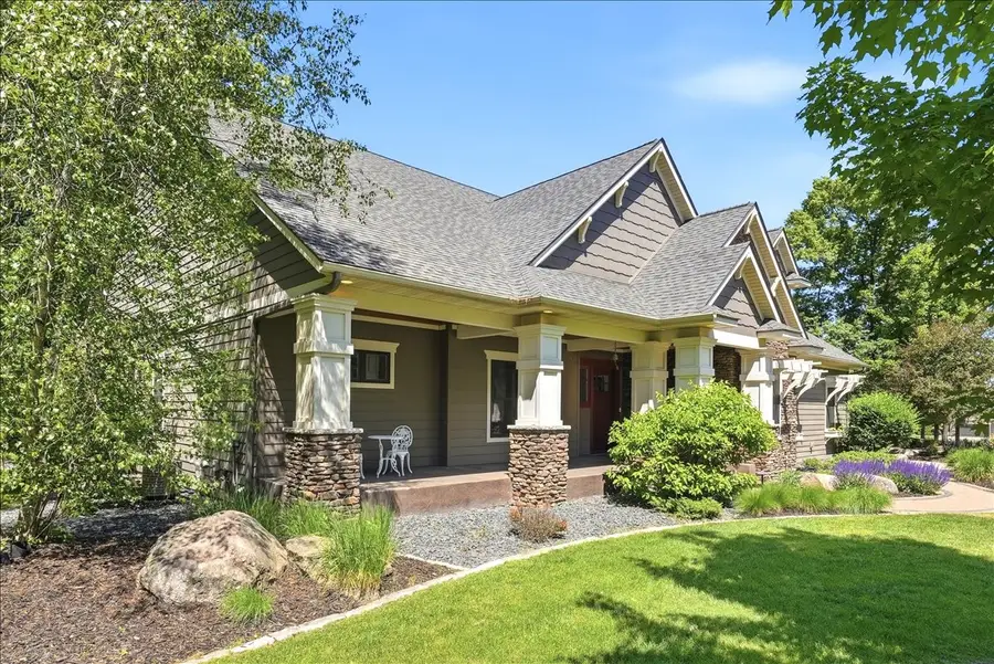 1116 N Moonlight Drive, Altoona, WI 54720 - #3
