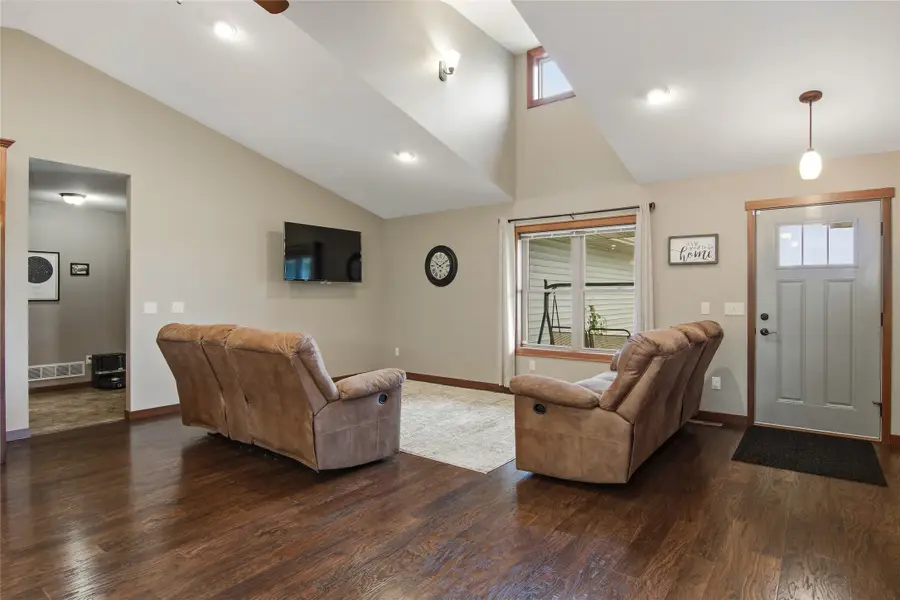 623 Autumn Drive, Altoona, WI 54720 - #2