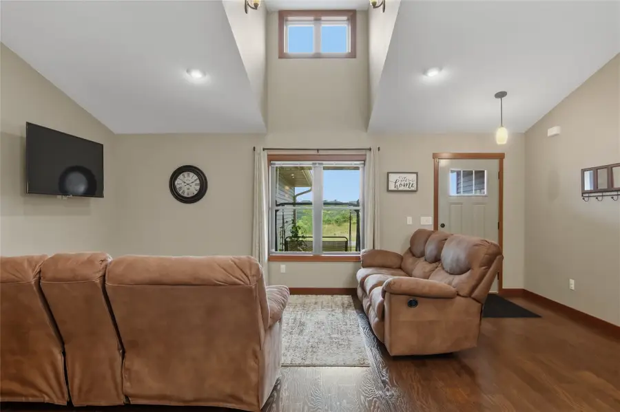 623 Autumn Drive, Altoona, WI 54720 - #3