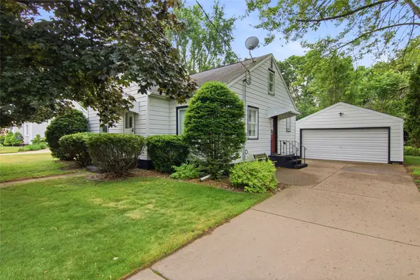 2005 Eddy Lane, Eau Claire, WI 54703