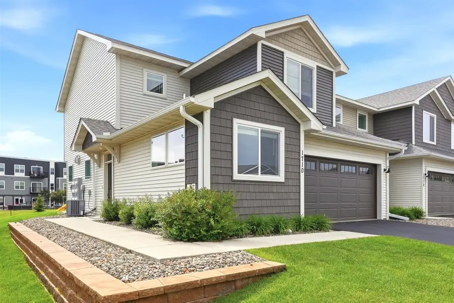 1710 Southpoint Lane, Hudson, WI 54016 - #2