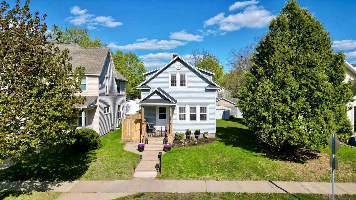 625 N Dewey Street, Eau Claire, WI 54703 - #1