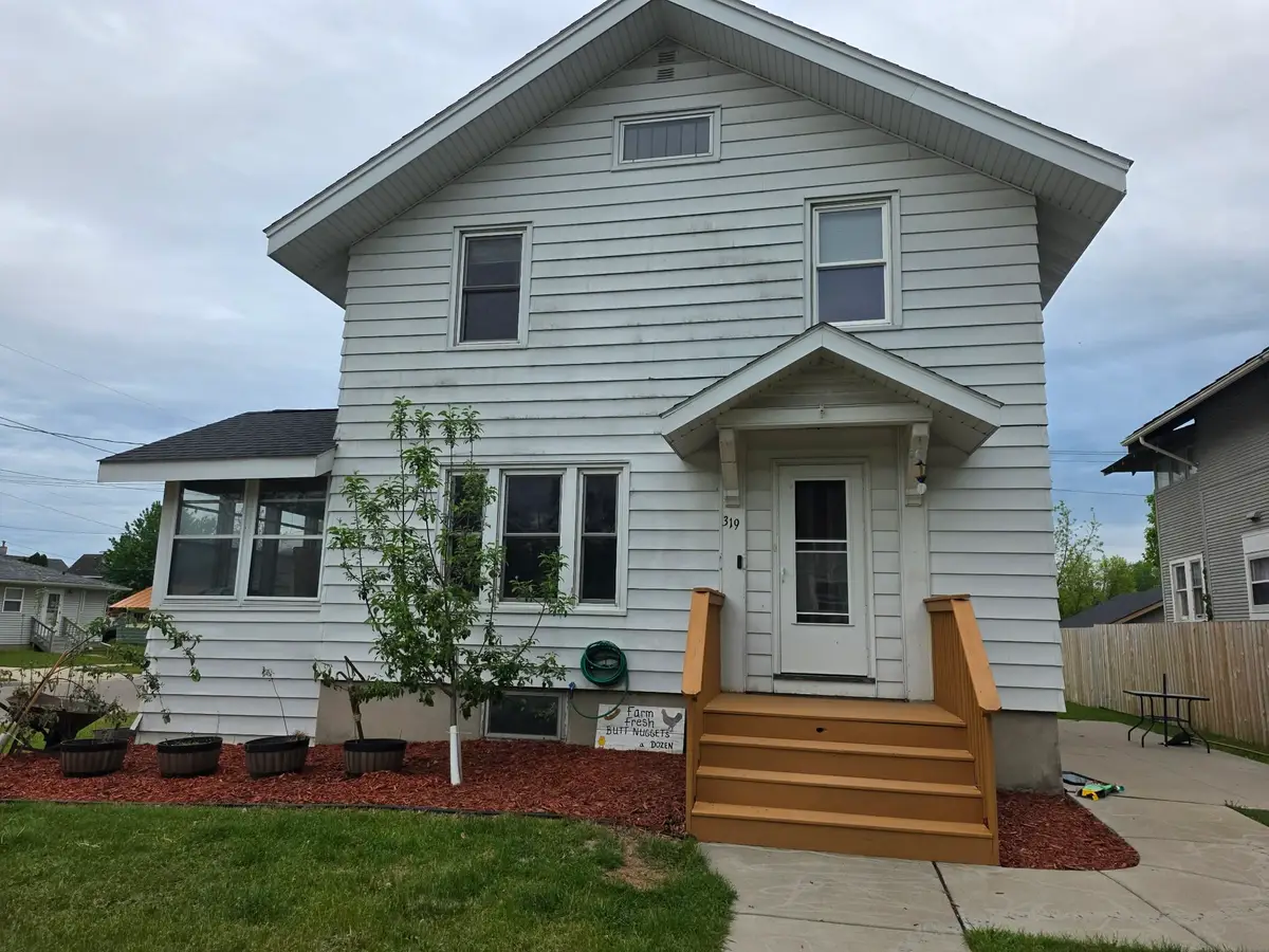 319 E Main Street, Sparta, WI 54656 - #1