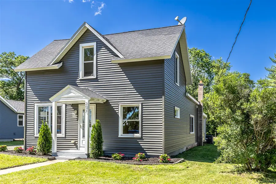 257 W Madison Street, Black River Falls, WI 54615 - #2
