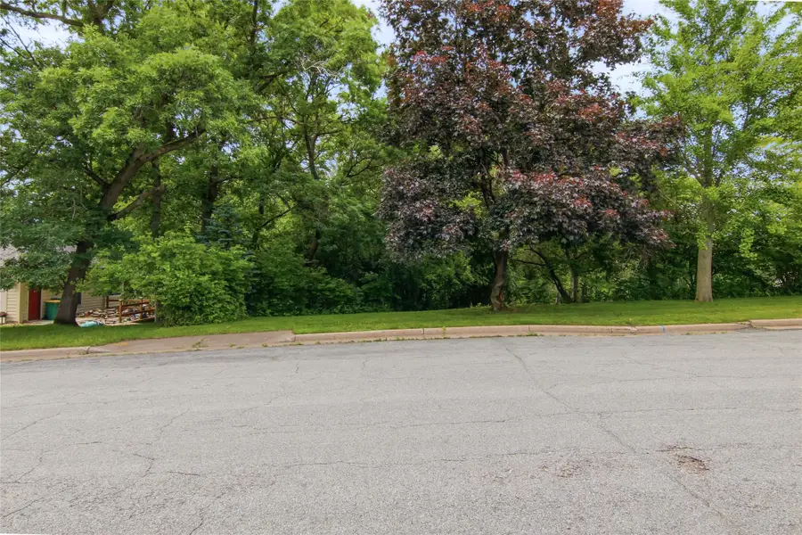 3912 Woodcrest Court, Eau Claire, WI 54701 - #3