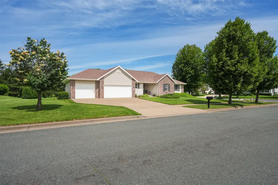 3804 Harvard Lane, Eau Claire, WI 54701 - #2