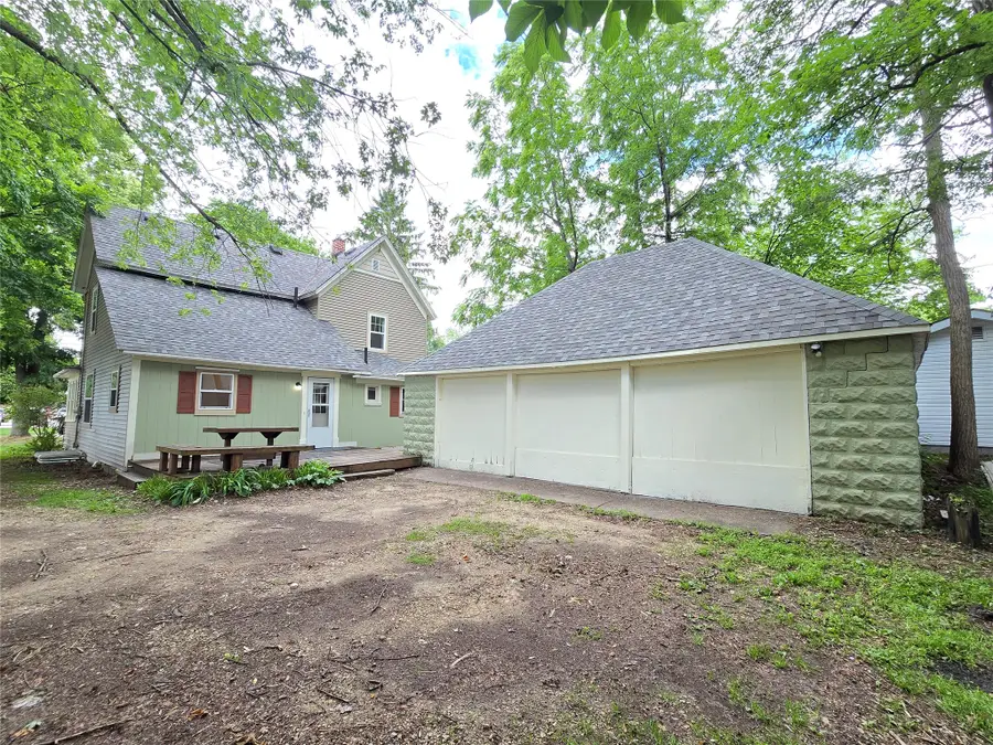 914 6th Avenue E, Menomonie, WI 54751 - #3
