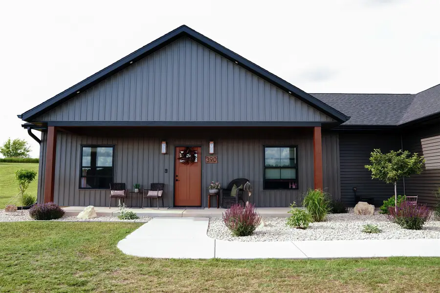 390 Badger Avenue, Mondovi, WI 54755 - #2