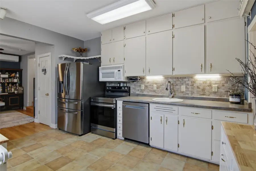 28 W Stout Street, Rice Lake, WI 54868 - #3