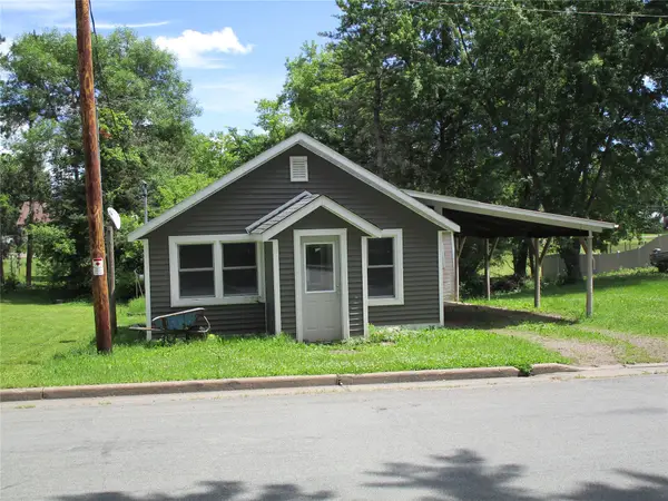 719 E 2nd Street S, Ladysmith, WI 54848