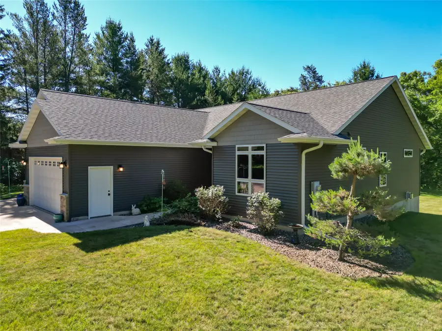 1347 Howard Drive, Eau Claire, WI 54701 - #3