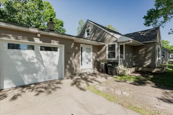 861 Hopwood Avenue Ne, Menomonie, WI 54751