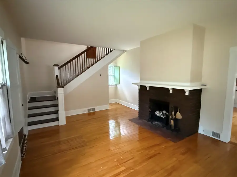 1524 Highland Avenue, Eau Claire, WI 54701 - #3