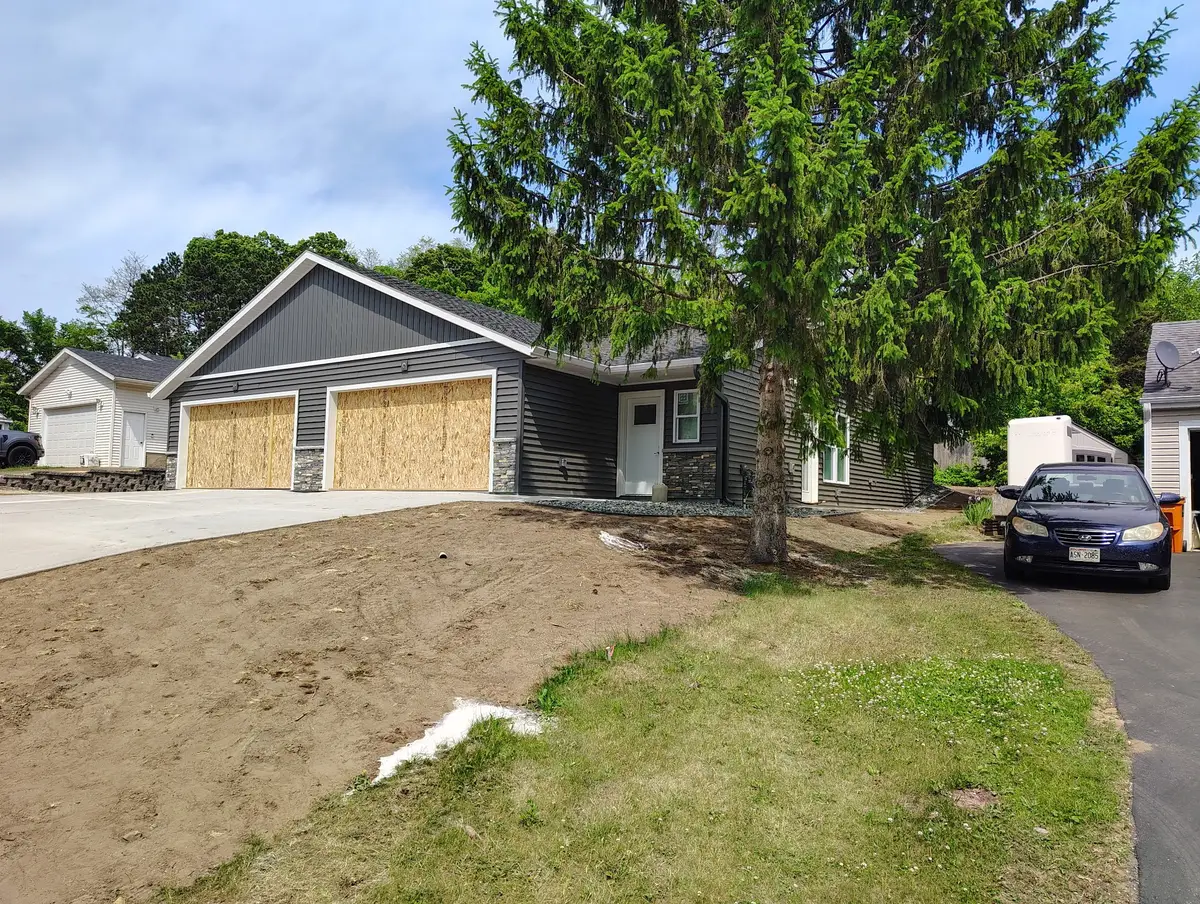 1321 Carpenter Avenue, Eau Claire, WI 54703 - #1