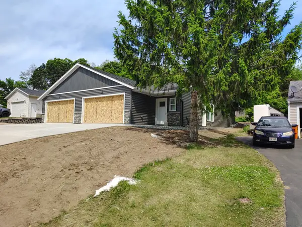 1321 Carpenter Avenue, Eau Claire, WI 54703