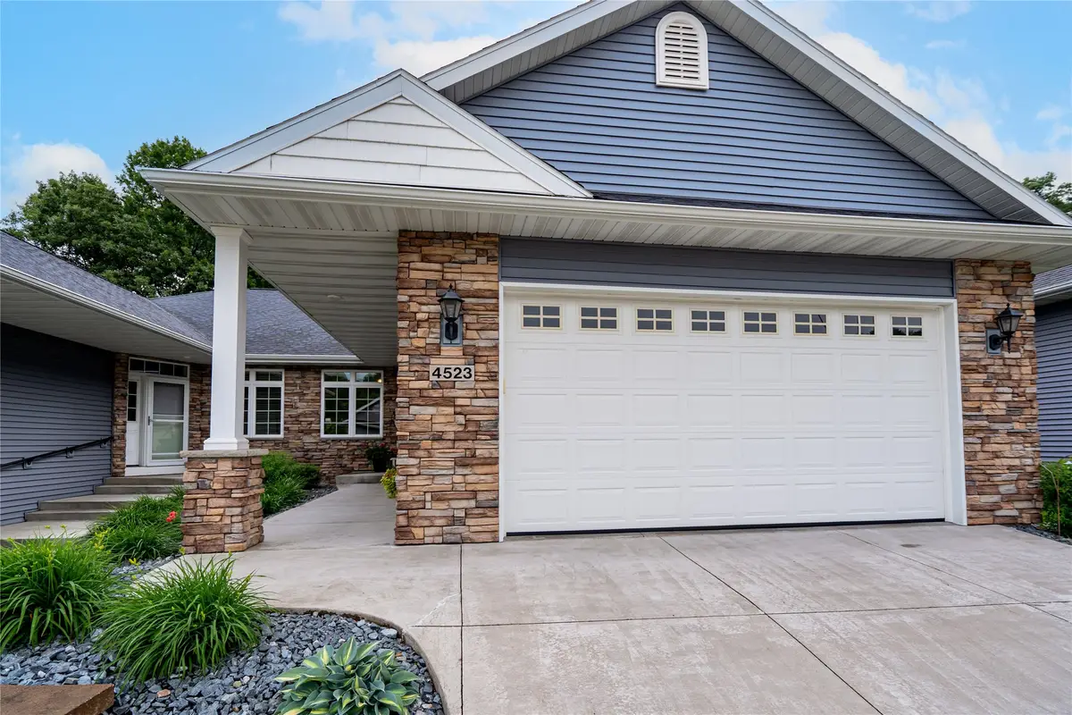 4523 Village Oaks Circle, Eau Claire, WI 54701 - #1