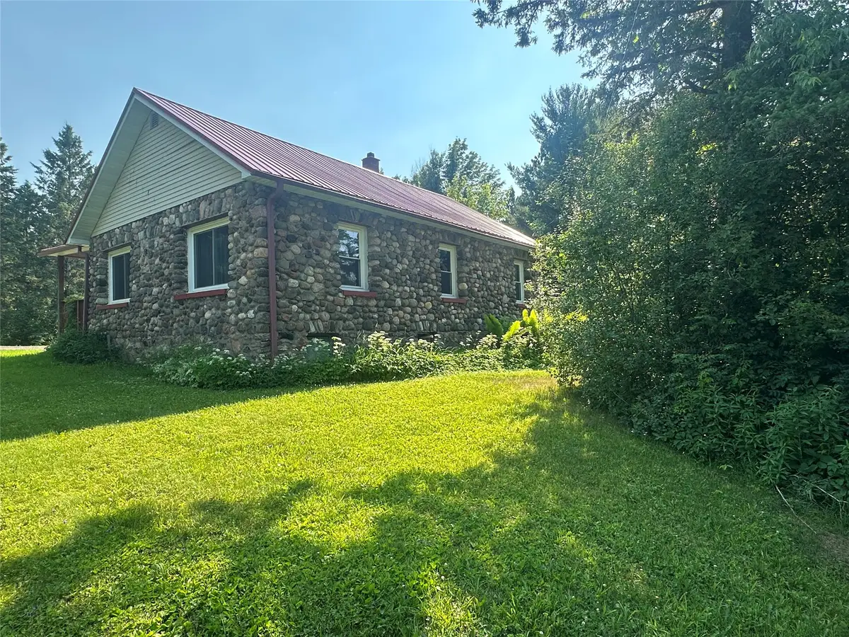 6901 N Zett Road, Loretta, WI 54896 - #1