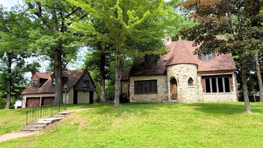 910 Oakwood Boulevard, Menomonie, WI 54751 - #2