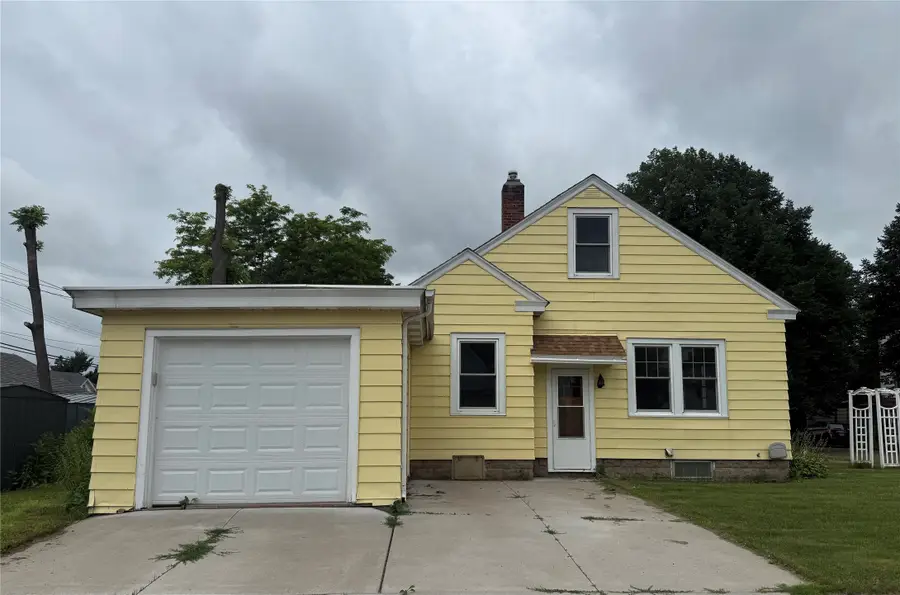 24 S Grove Street, Chippewa Falls, WI 54729 - #2