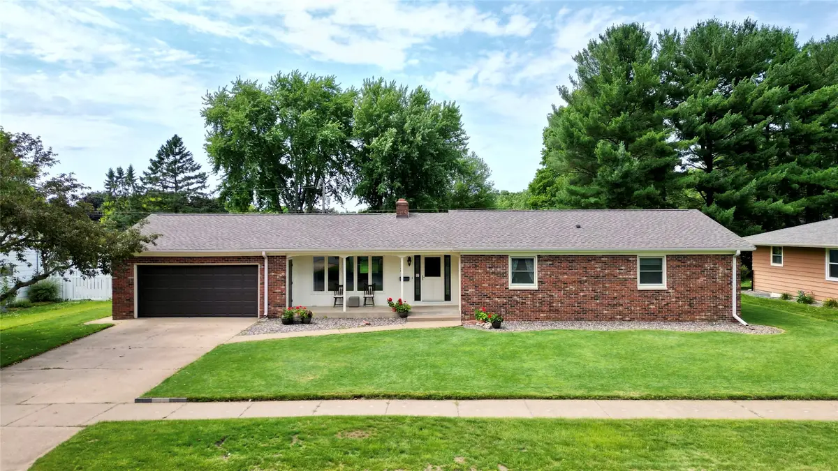 1126 E Fillmore Avenue, Eau Claire, WI 54701 - #1