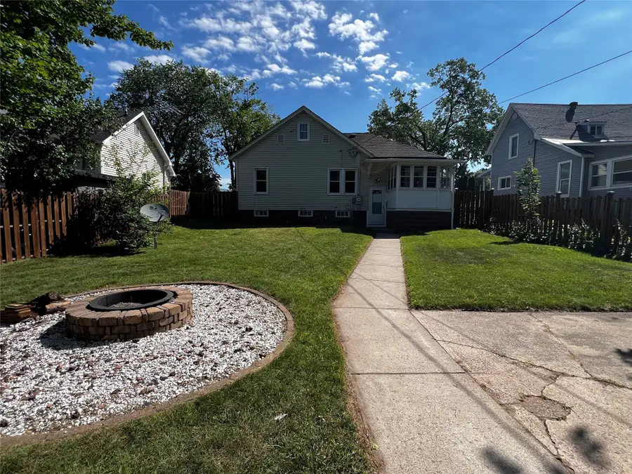 808 Dodge Street, Eau Claire, WI 54701 - #3