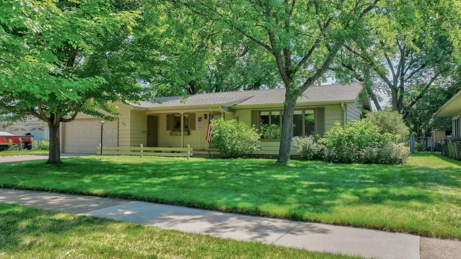 921 E Tyler Avenue, Eau Claire, WI 54701 - #2