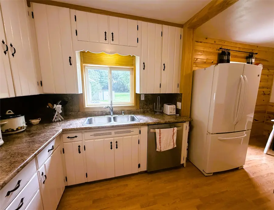 618 Park Avenue E, Ladysmith, WI 54848 - #2