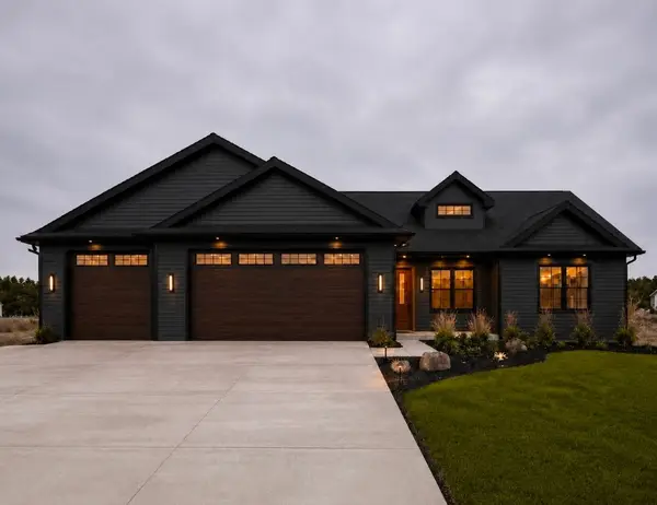 9160 S 24th Avenue, Eau Claire, WI 54703