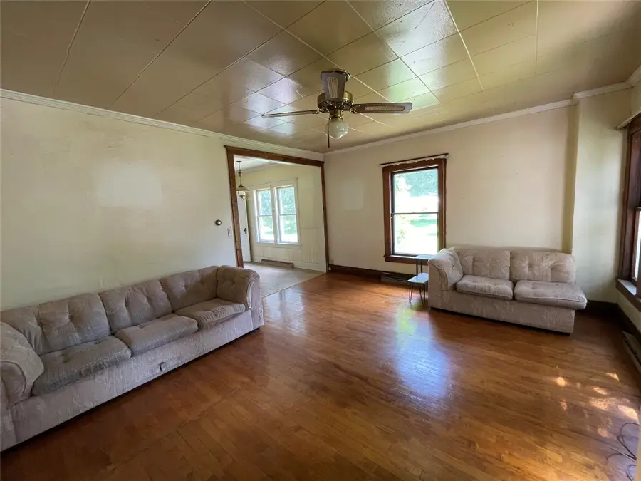 805 E Clover Street, Withee, WI 54498 - #3