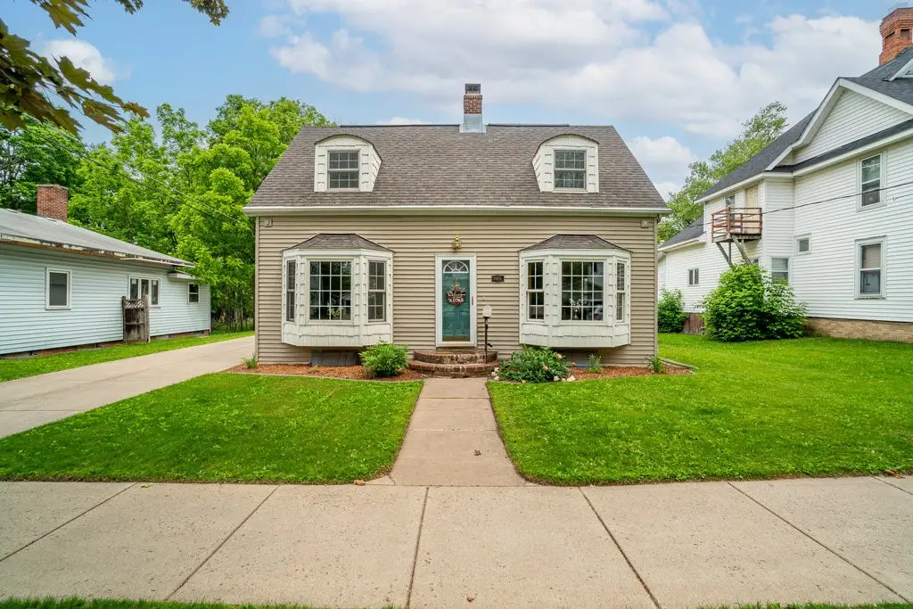1015 Wilson Avenue, Menomonie, WI 54751 - #1