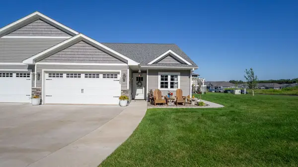 4897 Field Crest Lane, Eau Claire, WI 54701