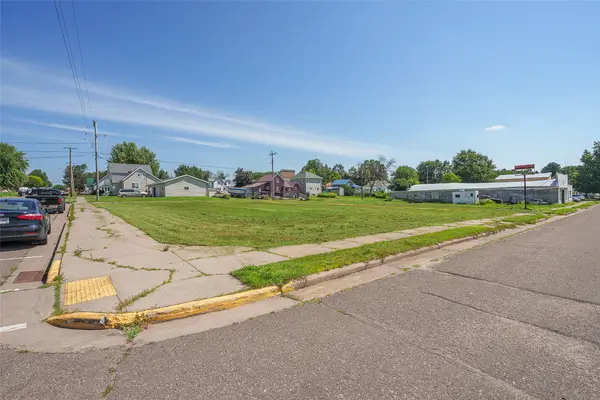 205 E 1st Avenue, Stanley, WI 54768
