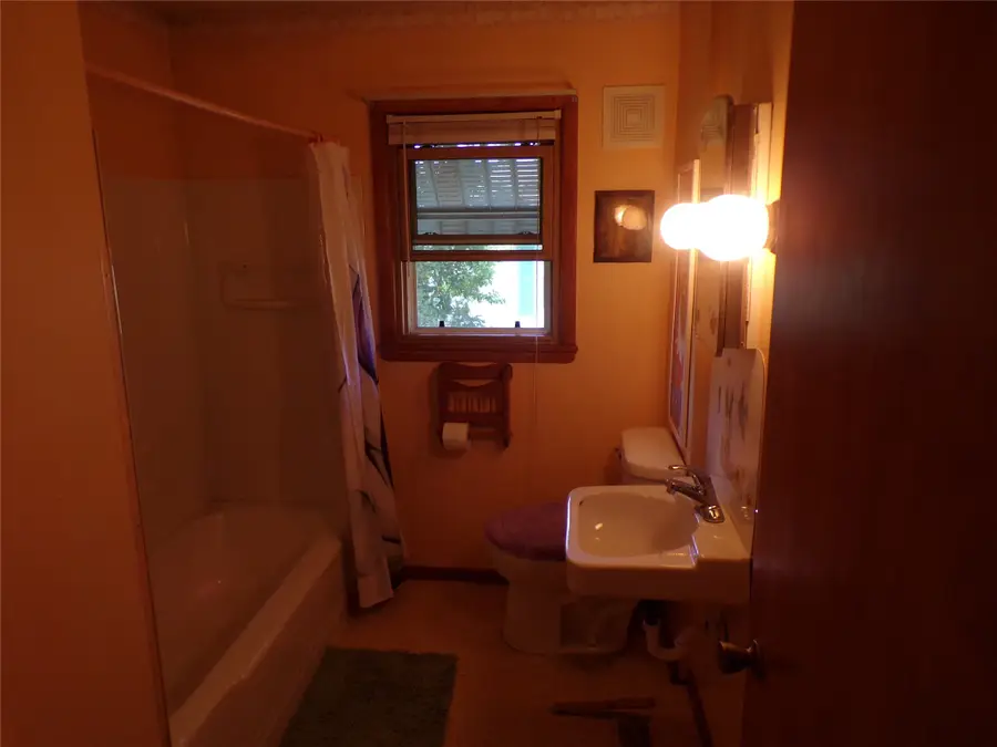 315 E Wisconsin Street, Chippewa Falls, WI 54729 - #3